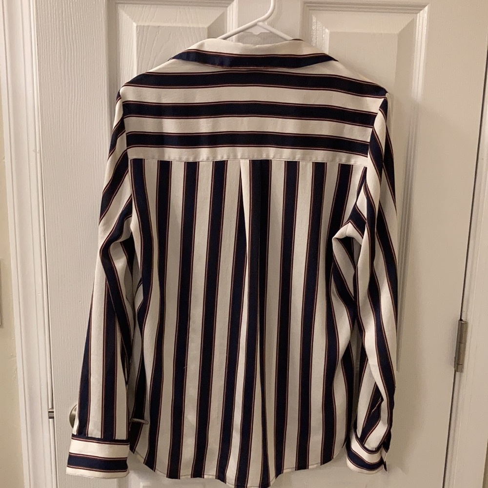 Button down blouse - Picture 2 of 2